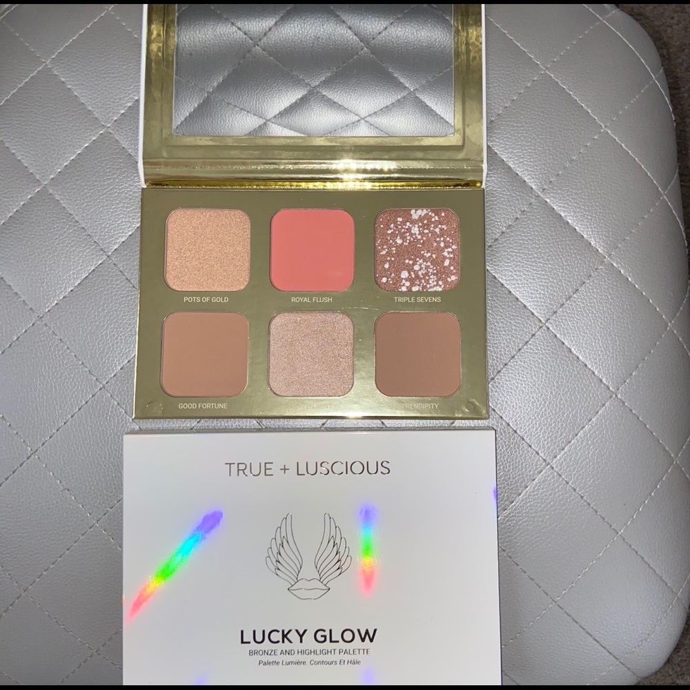 True + Luscious Lucky Glow Palette